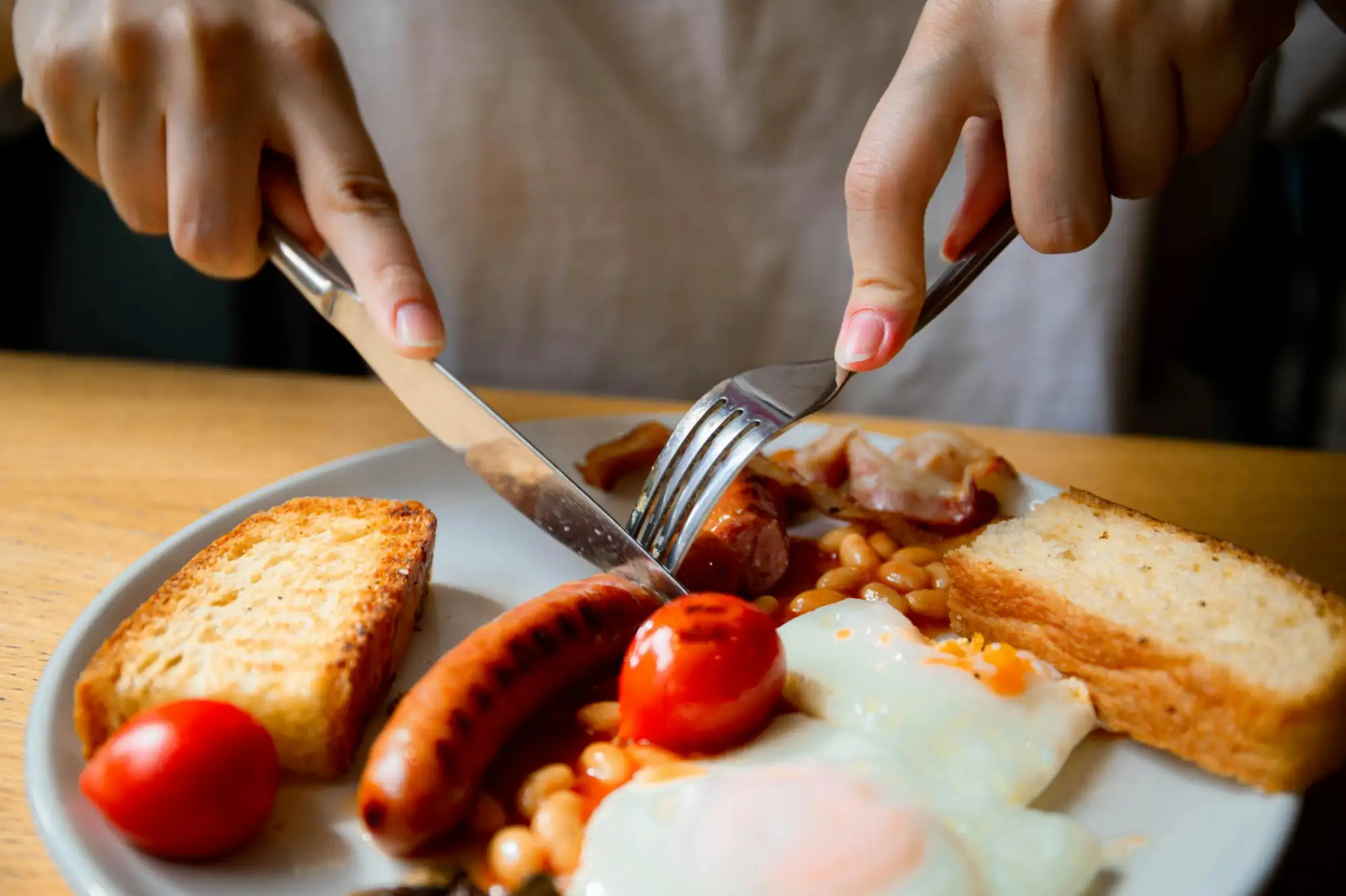 Rise and Shine with Harpers Southampton's Unbeatable Breakfast Offer!